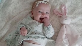 Tragedie cumplită. Fetiţă de doar câteva luni omorâtă de mașina familiei, în faţa casei